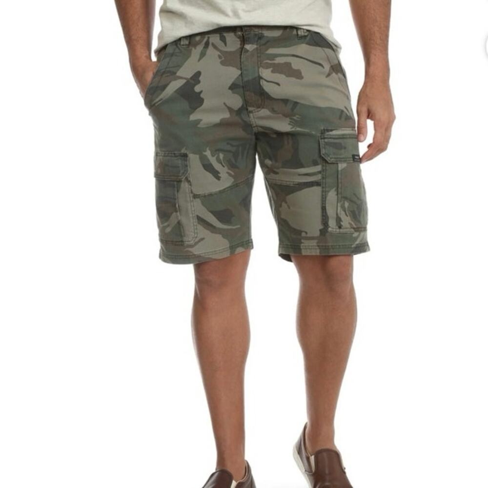 Wrangler Green Camo Stretch Cargo Shorts - Mens Size 46 Regular